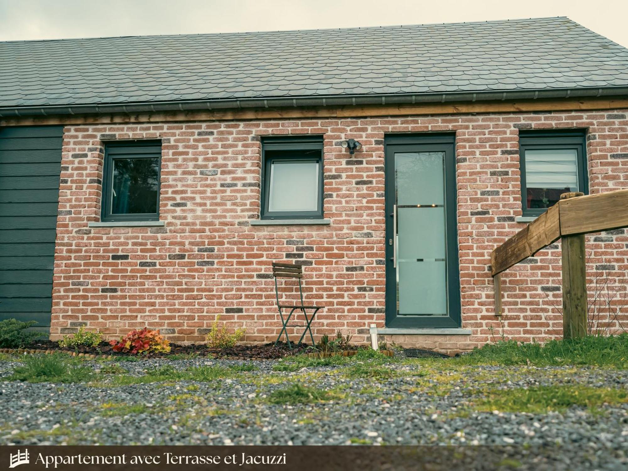 Les Appartements Du Pont Alsort Froid-Chapelle Exterior foto